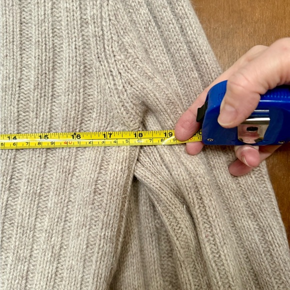 Vintage Banana Republic Angora Sweater and Scarf Set, M - Picture 12 of 12